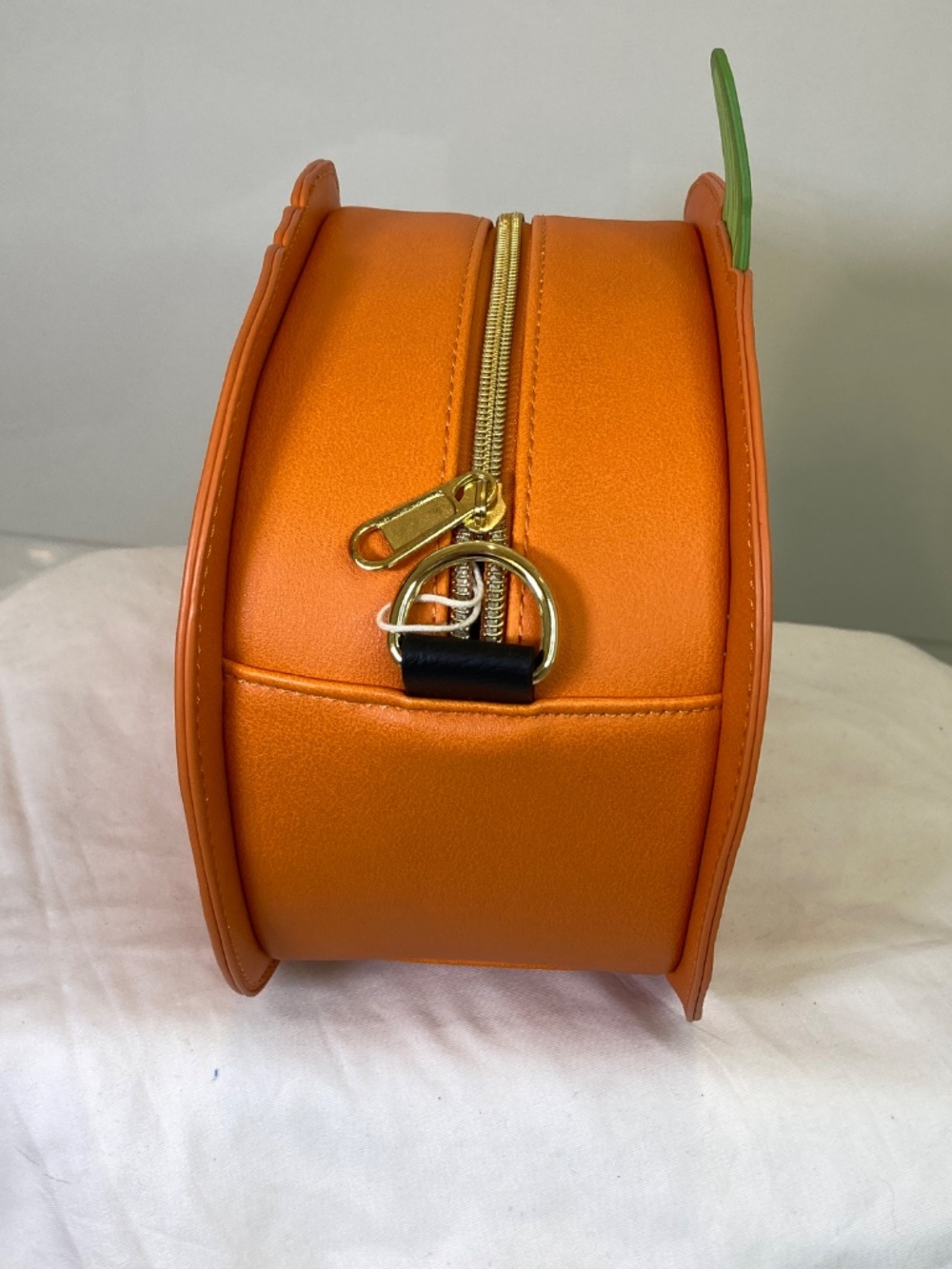Loungefly Jack Skellington Pumpkin Crossbody Disney Glow in the Dark NWT - Picture 4 of 10